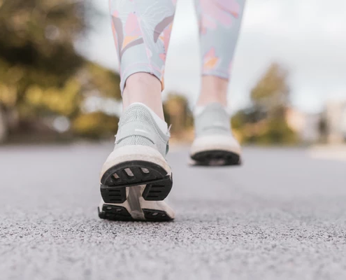 Beneficios de caminar todos los días img